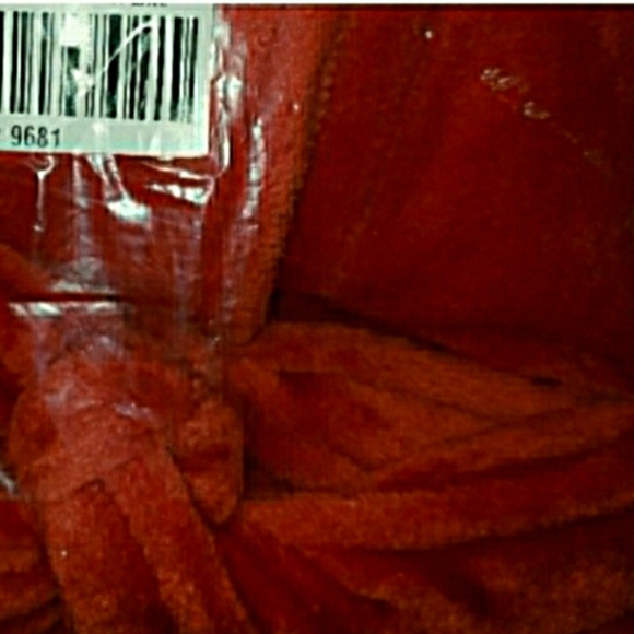 🔥SALE🔥 Red Robe Plush Luxury Soft Soma S/M NWT 🥰 RETAIL $84- - Picture 5 of 8